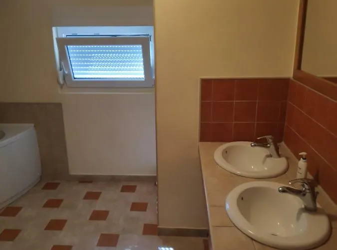 بيت للعطل Lisinski *